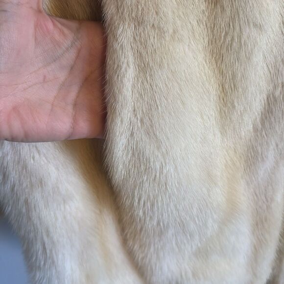 Vtg roseland fur salon ladies Elegant Cream Fur mink zip up Jacket size large - Picture 8 of 15